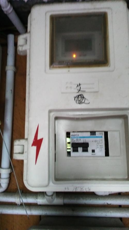 下雨电跳闸了怎么回事?下完雨故障灯亮了-图3 下雨电跳闸了怎么回事?下完雨故障灯亮了-图3