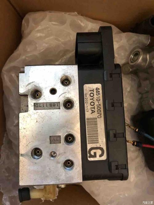 雷克萨斯ls460abs怎么拆?雷克萨斯LS460ABS泵故障-图2 雷克萨斯ls460abs怎么拆?雷克萨斯LS460ABS泵故障-图2