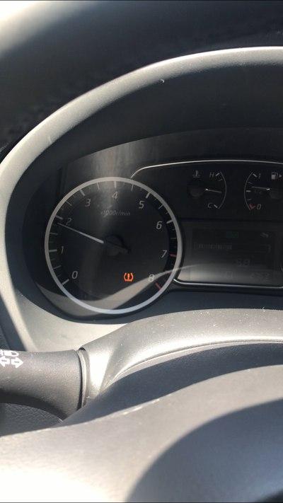 16轩逸加油门不走？轩逸亮故障灯突然不走车-图4