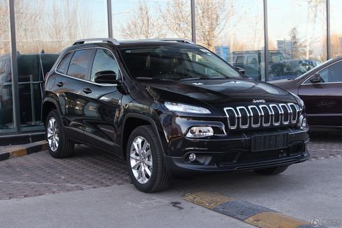 jeep自由光显示车头亮红灯?三菱吉普四驱中间亮红灯故障提示-图4 jeep自由光显示车头亮红灯?三菱吉普四驱中间亮红灯故障提示-图4