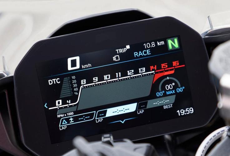 宝马s1000rr油表灯亮了能跑多远？宝马s1000 rr故障灯-图4