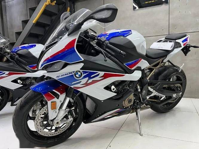 宝马s1000rr怎么开?宝马s1000rr故障诊断要插-图3 宝马s1000rr怎么开?宝马s1000rr故障诊断要插-图3