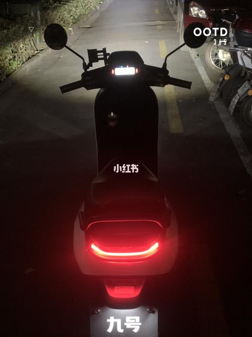 九号电动车仪表盘两边的灯条显示红色,并失去动力是什么回事?遇到这些故障灯不要慌图片-图2 九号电动车仪表盘两边的灯条显示红色,并失去动力是什么回事?遇到这些故障灯不要慌图片-图2