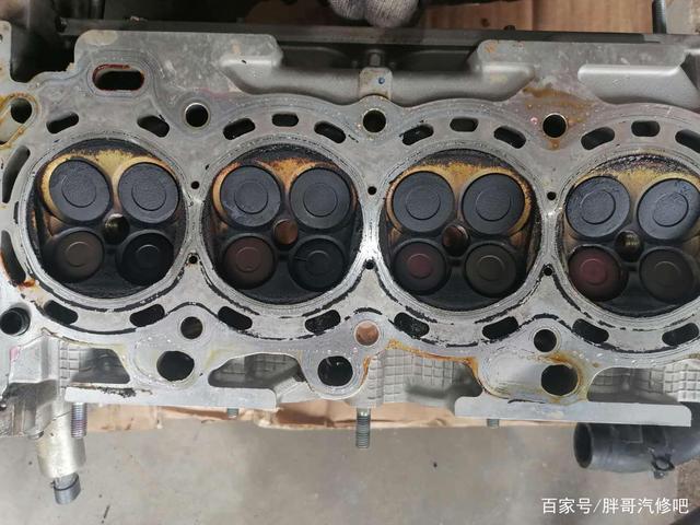 为什么四缸发动机会二缸不工作,换了火花塞走几十公里又坏了?2刚气门坏了为啥显示3缸故障-图4 为什么四缸发动机会二缸不工作,换了火花塞走几十公里又坏了?2刚气门坏了为啥显示3缸故障-图4