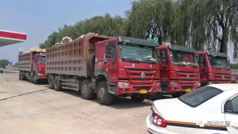 大车在小区路面停车的危害?重卡因故障停车-图4 大车在小区路面停车的危害?重卡因故障停车-图4