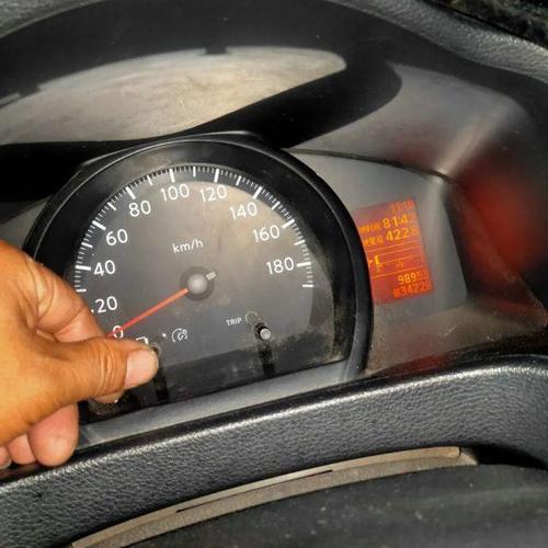 nv200远光开关故障?郑州日产nv200故障-图2 nv200远光开关故障?郑州日产nv200故障-图2