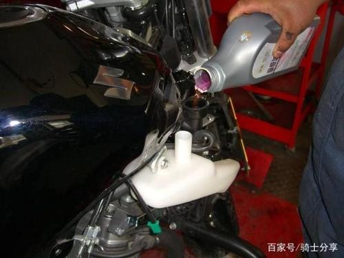 摩托车机油温度高怎么回事标识？踏板水冷故障-图4