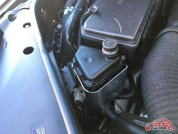 奔驰glS400启动电瓶位置？11奔驰400电瓶故障启动不了车-图4
