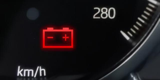 车子电瓶故障灯黄灯亮了还能开吗?电动汽车 蓄电池故障灯-图3 车子电瓶故障灯黄灯亮了还能开吗?电动汽车 蓄电池故障灯-图3