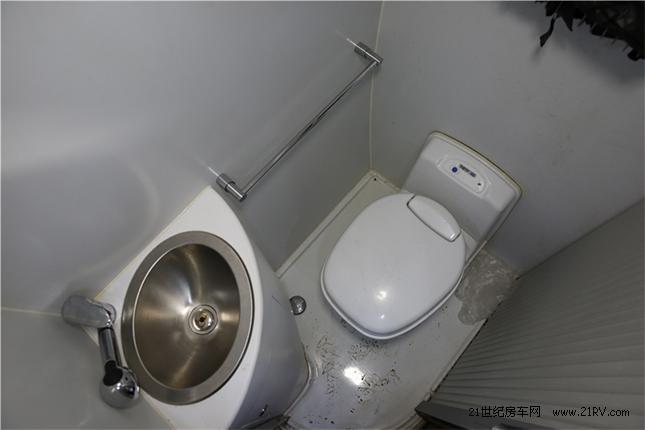 房车马桶不出水怎么办?房车水泵故障-图3 房车马桶不出水怎么办?房车水泵故障-图3