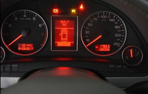 奥迪车不跑时不报码跑起时档位全红怎么回事?奥迪车经常各种故障码一起报警-图2 奥迪车不跑时不报码跑起时档位全红怎么回事?奥迪车经常各种故障码一起报警-图2