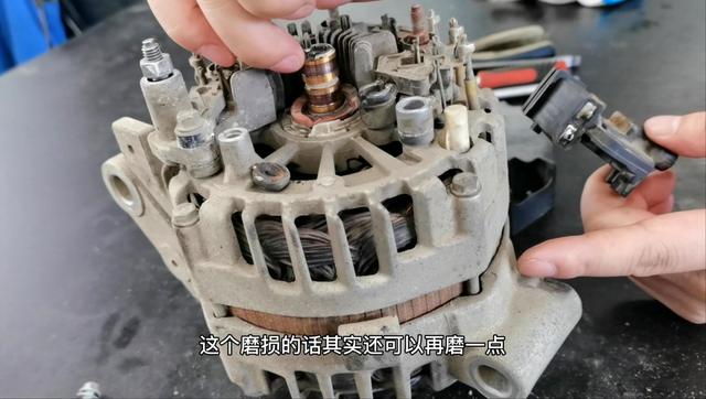 汽车的发电机不发电的原因是什么?汽车发电机不发电故障原因-图3 汽车的发电机不发电的原因是什么?汽车发电机不发电故障原因-图3