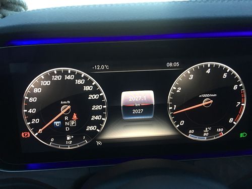 奔驰e300左边燃油液位传感器故障?奔驰s320油表故障-图2 奔驰e300左边燃油液位传感器故障?奔驰s320油表故障-图2