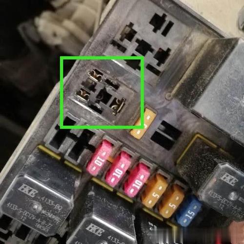 奔腾b50主继电器信号线没电?奔腾b50风扇继电器故障-图2 奔腾b50主继电器信号线没电?奔腾b50风扇继电器故障-图2