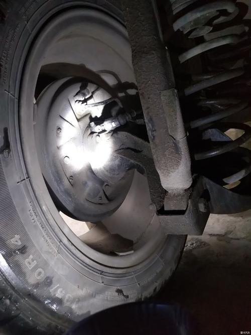 宝马730abs传感器怎么测量?宝马730 abs故障-图4 宝马730abs传感器怎么测量?宝马730 abs故障-图4