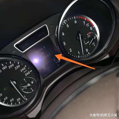 奔驰ml350转向角传感器失调数据怎么回事?奔驰e级故障码转向角模块-图3 奔驰ml350转向角传感器失调数据怎么回事?奔驰e级故障码转向角模块-图3