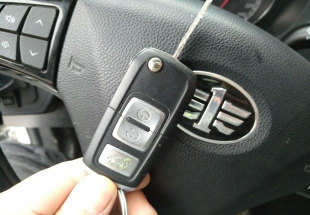 2015骏派d60钥匙隐藏功能？（骏派d60钥匙故障灯）-图4