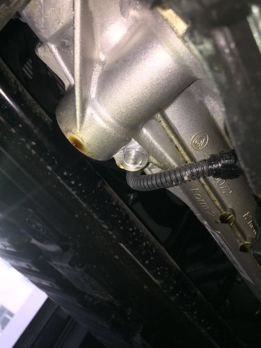 奔驰274发动机漏机油?(奔驰机油散热器故障)-图3 奔驰274发动机漏机油?(奔驰机油散热器故障)-图3