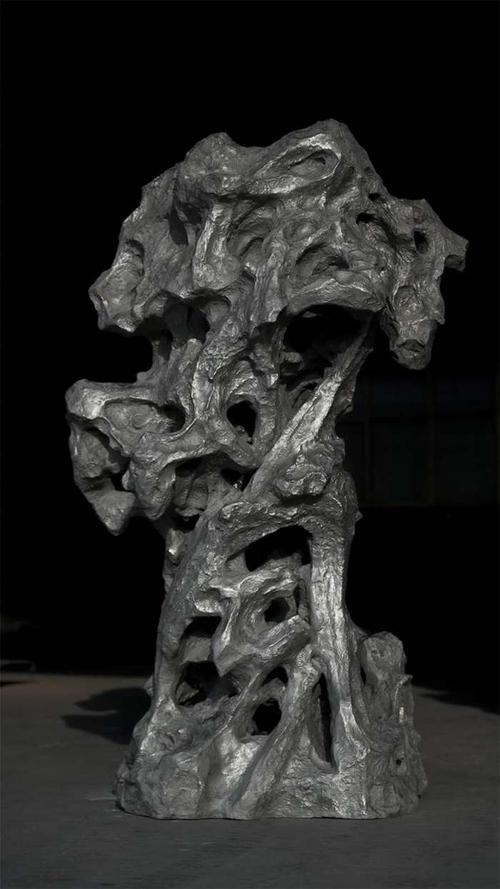 太湖石收藏价值有多大?(方城二手东风天锦)-图2 太湖石收藏价值有多大?(方城二手东风天锦)-图2