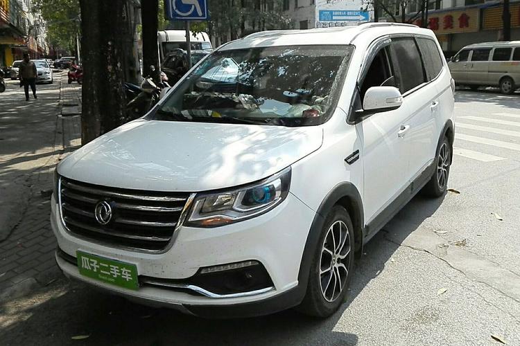 东风风行sx6七座开四年能卖多少?(二手东风sx6)-图3 东风风行sx6七座开四年能卖多少?(二手东风sx6)-图3
