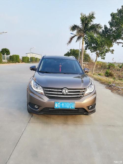 2016款东风风光580共有几种颜色？（东风风光580浅金棕）-图2